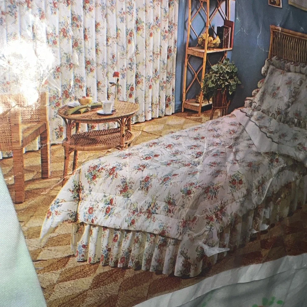 Fleurette Comforters Bed Ruffle Bed Skirt Vintage